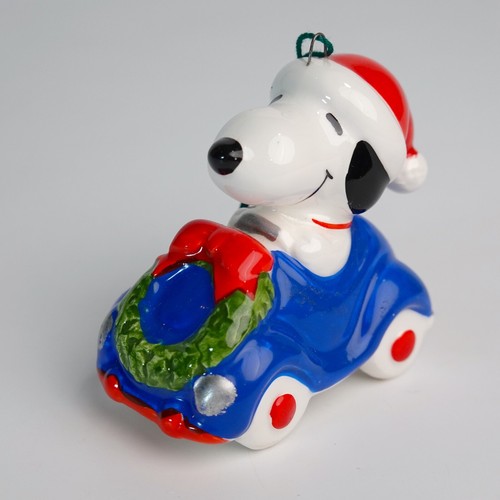 Snoopy 1966 United Feature Syndicate Volkswagon VW Beetle Ornament w/Sticker - Picture 8 of 19