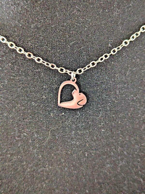 Halskette ''Hund in Herzform'' Charm. Silber Kette. Geschenk Freundin Süß. Trend