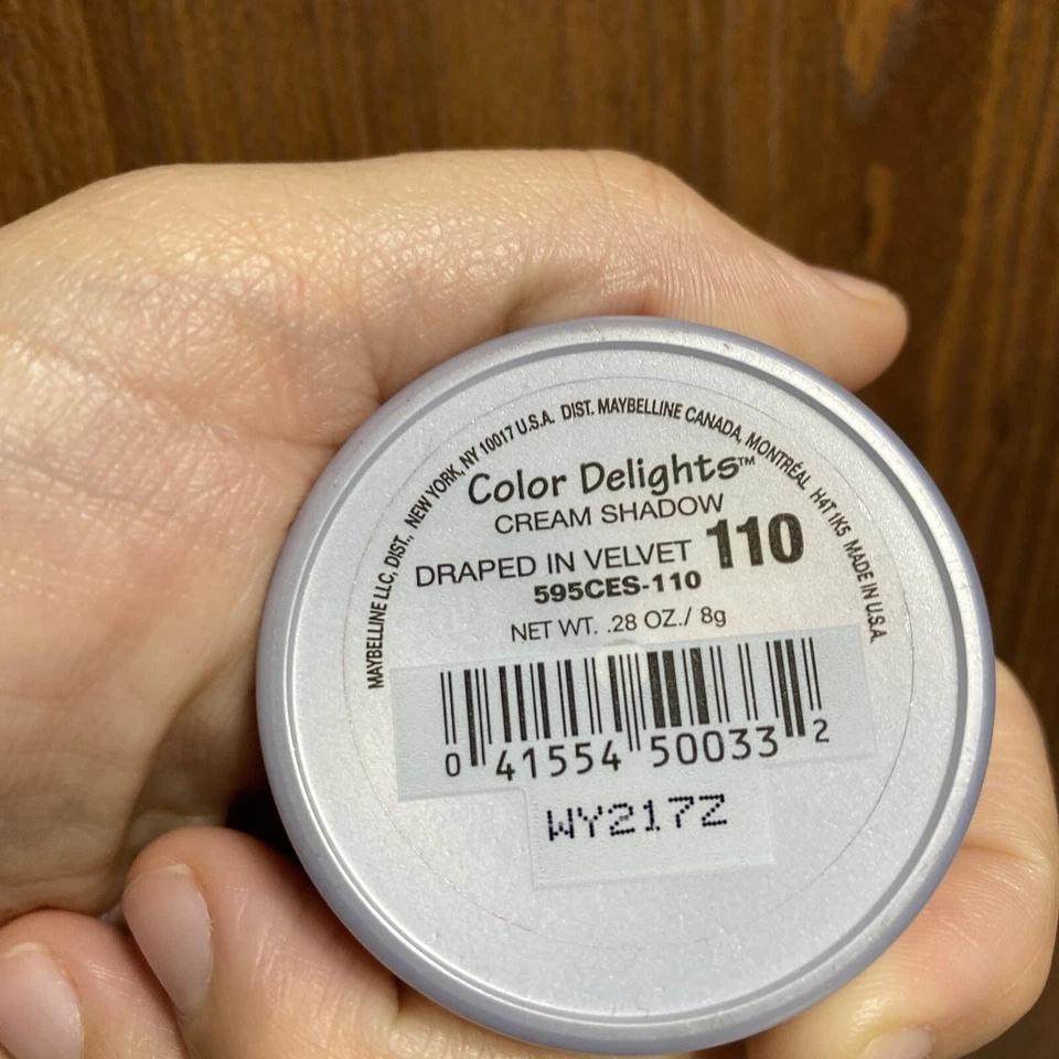 Maybelline Color Delights sombra crema ~ 110 drapeada en terciopelo ~ sombra de ojos cuádruple Foto 3 de 3