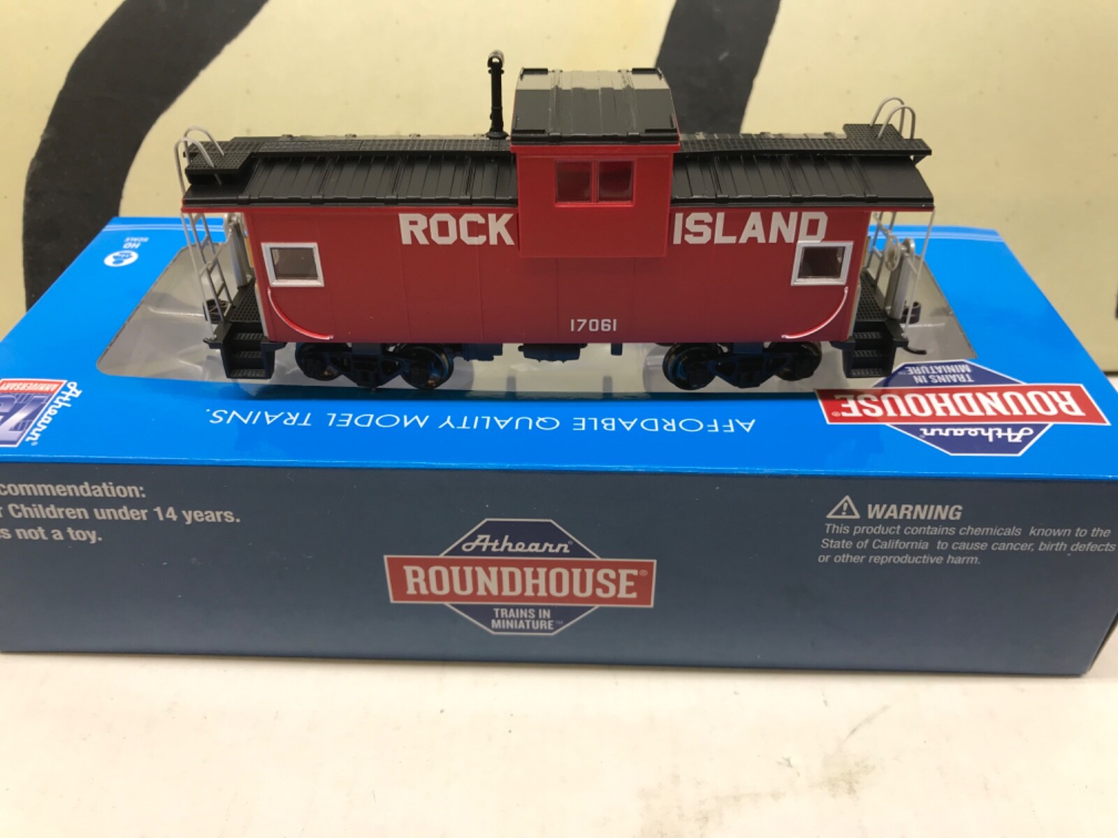 Athearn RND Ho Scale Rock Island Wide Vision Caboose 17061 RTR eBay