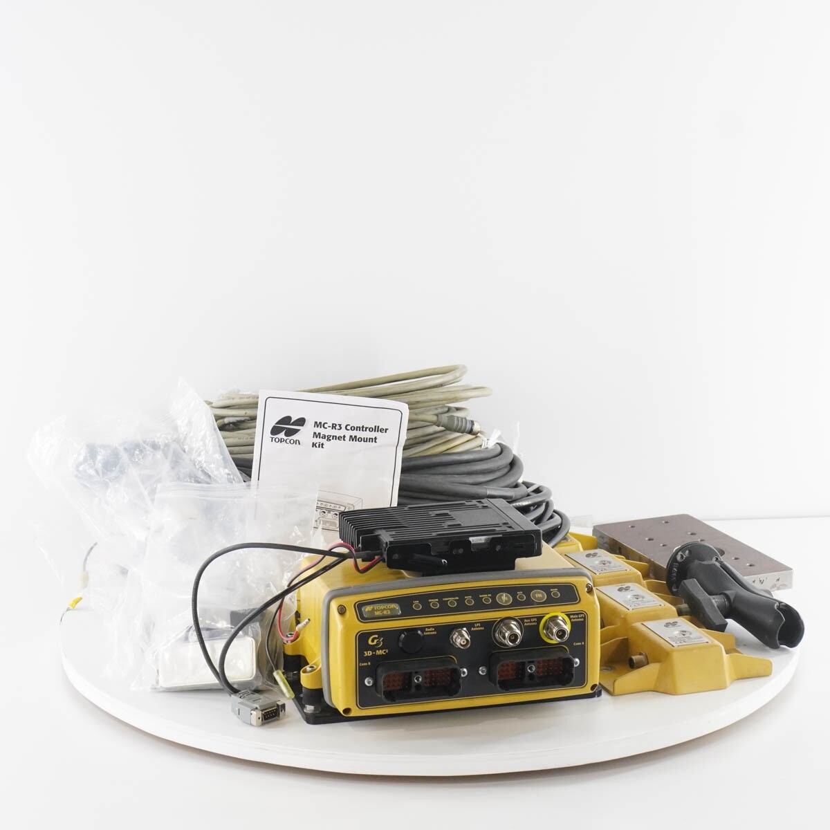 TOPCON GPS 3D-MC2 SINGLE ANTENNA MC-R3 GPS UHF II RECEIVER, 4x TS