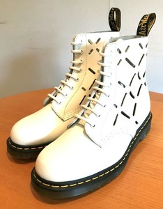 white cut out boots