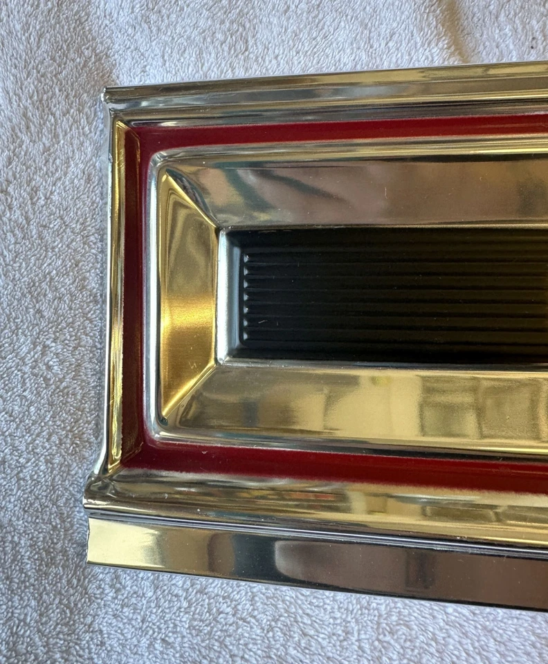 Nuevo de Lote Antiguo MoPar 1974-76 Plymouth Scamp Valiant Panel de Acabado Trasero 75 Brougham 4 puertas Foto 2 de 4