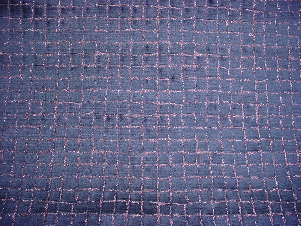 Tela de tapicería de terciopelo metálico plateado índigo Odyssey 2-1/2 años Lee Jofa ED85233 Foto 4 de 4