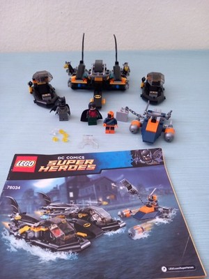 Lego DC Comics Super Heroes 76034, Batboat Verfolgungsjagd, vollständig