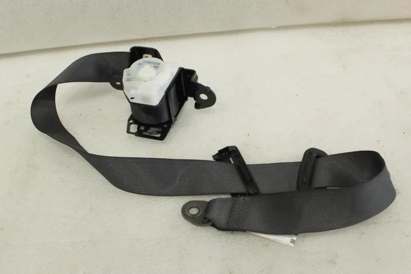 2007 2008 2009 2010 2011 2012 LEXUS LS460 REAR CENTER SEAT BELT BLACK LB20 - Image 3 of 4