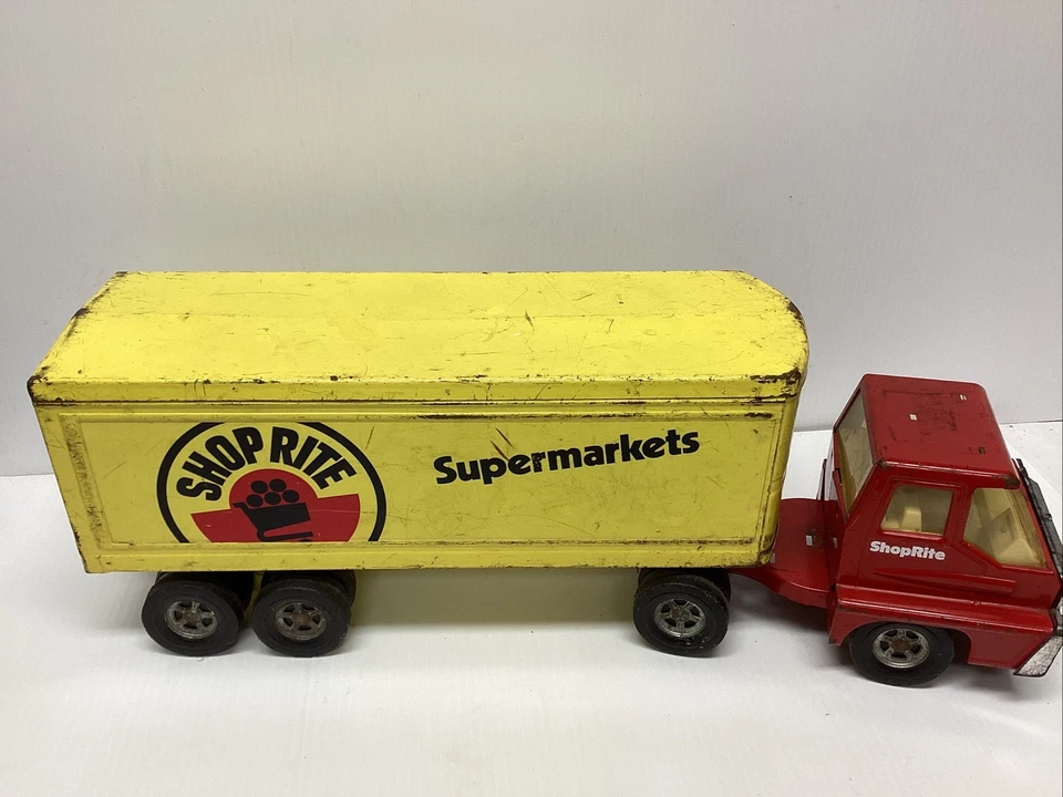 Vintage ERTL Shop Rite Supermarket Semi Tractor & Trailer~#2425~Pat. 3307291 - Image 2 of 4