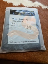 Shapermint Women's All Day Every Day Scoop Neck Cami 