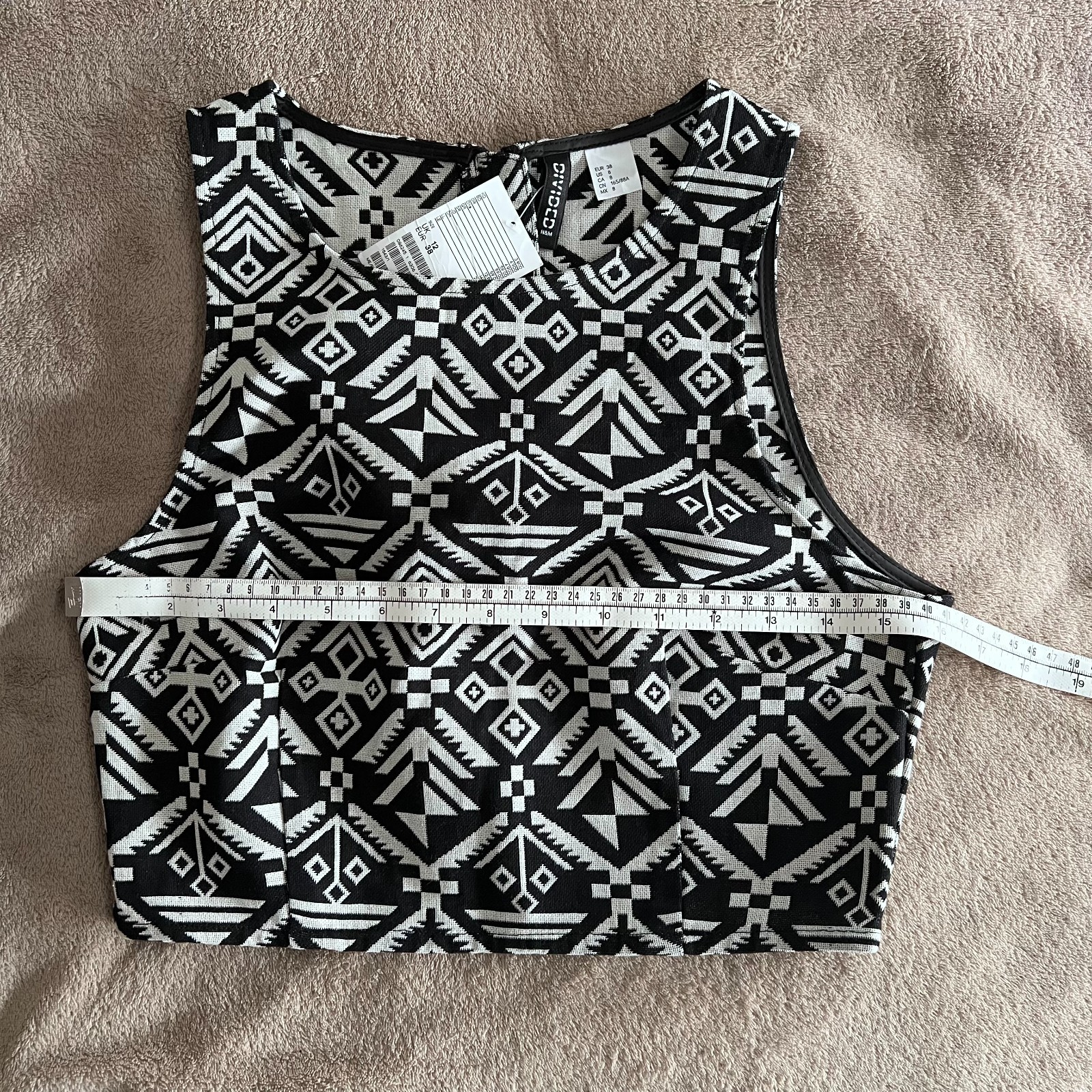 H&M Divided Black and White Aztec Crop Top in UK 8-12 *bnwt* vintage y2k