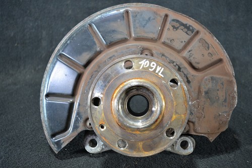 VW Passat 3C Achsschenkel vorne links Radlager Radnabe (109)