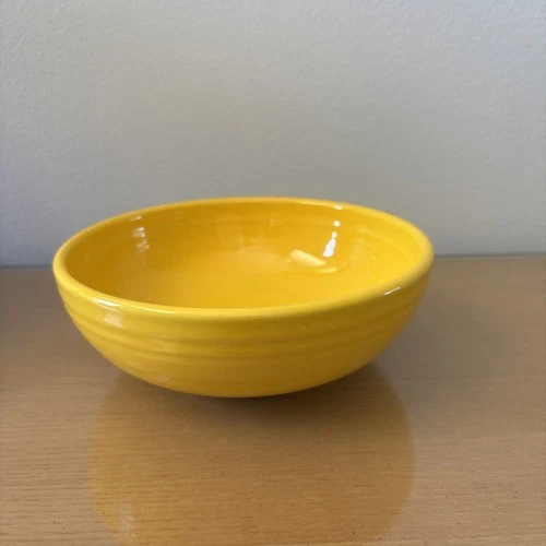 Fiesta ware HLC USA Fiesta Bowl 7 1/2”Yellow/Daffodil color holds 28oz