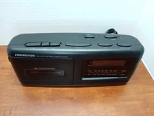 Vintage Soundesign Cassette Radio  AM/FM Radio 3821BLK Tested