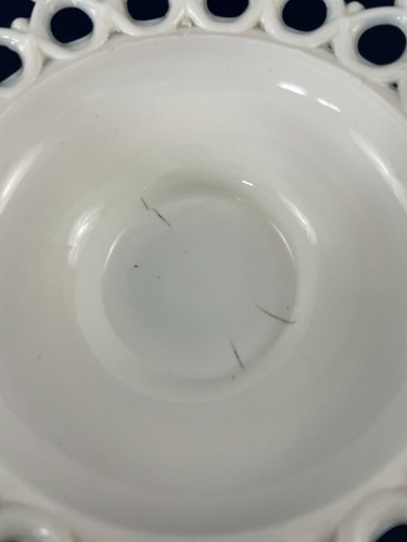Antique Victorian Atterbury Glass Co. milk white reticulated glass bowl c.1880s - Picture 3 of 6