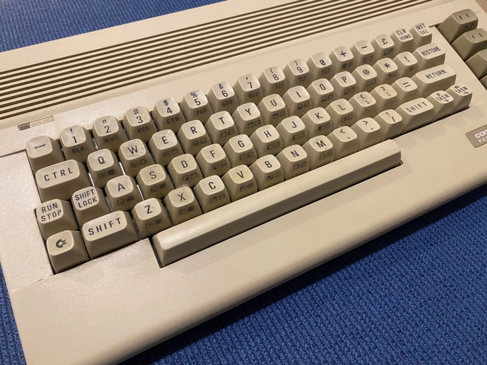 Commodore 64C Made in Hong Kong - Immagine 3 di 4