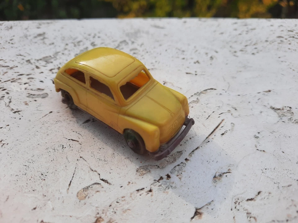 FIAT 600 ROMOLO GIANOTTI ROG VINTAGE PLASTIC CAR SCALA 1/66 MACCHININA - Immagine 4 di 4