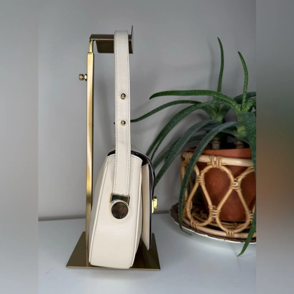 VTG 70s Bally International Cream Leather Shoulder Bag Italy Made Gold Hardware - Image 4 of 4