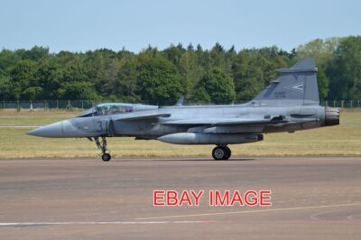FOTO SAAB JAS39C GRIPEN 31 (2) C/N 39-3302 BETRIEBEN VOM HARC��?¡SZATI RE