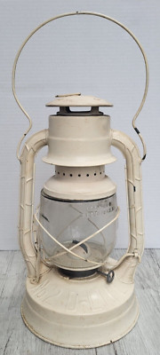 Vintage Dietz No. 2 D-Lite Kerosene Lantern W/ D-Lite Globe Original