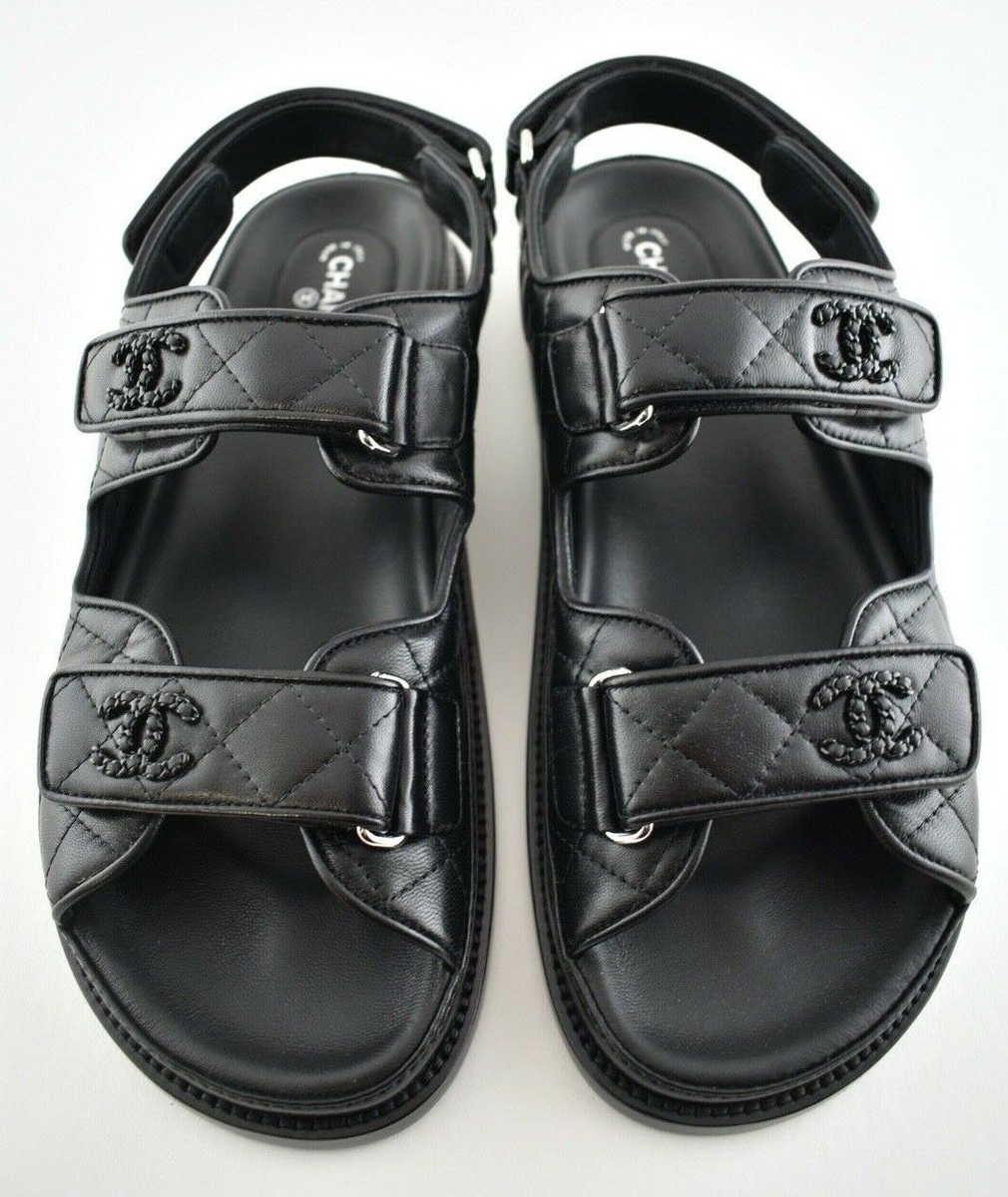 Chanel Black Leather Quilted Chain CC Logo Mule Slide Strap  display picture 1