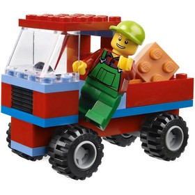 LEGO [Bricks and More] - Farm Brick Box Building Set - Series (4626)
