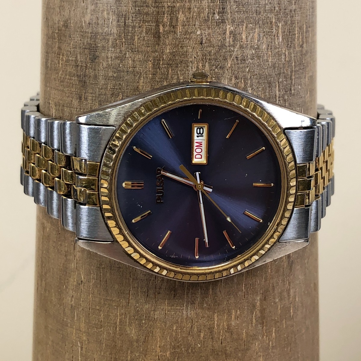 Mens Pulsar Calendar Day Date Quartz Two Tone Stainless Steel