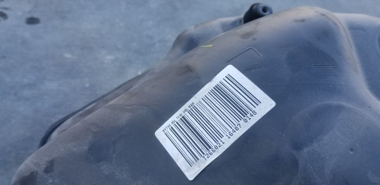 Bentley Bentayga Fuel tank