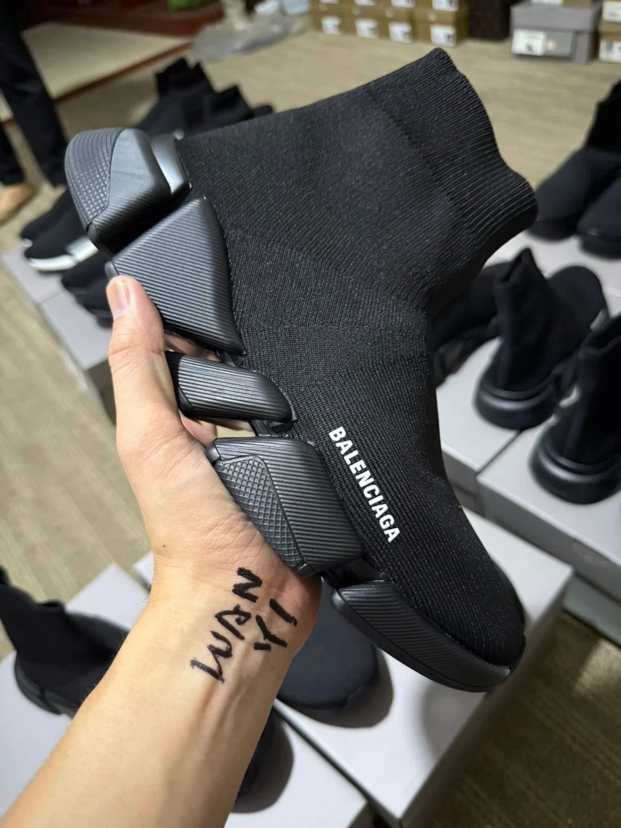 Balenciaga Speed Sneakers for Men for Sale | Shop Men display picture 1