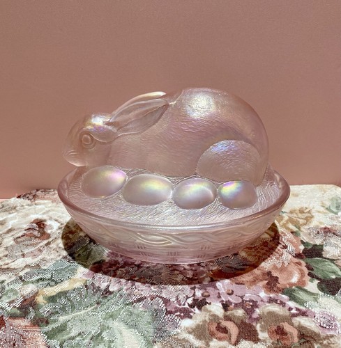 RARE FENTON PINK IRIDESCENT CARNIVAL GLASS BUNNY RABBIT ON NEST EASTER ...