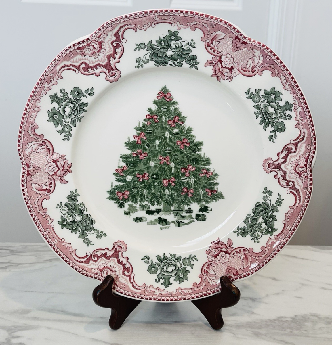 JOHNSON BROS Old Britain Castles Pink Christmas Green Tree 10.5