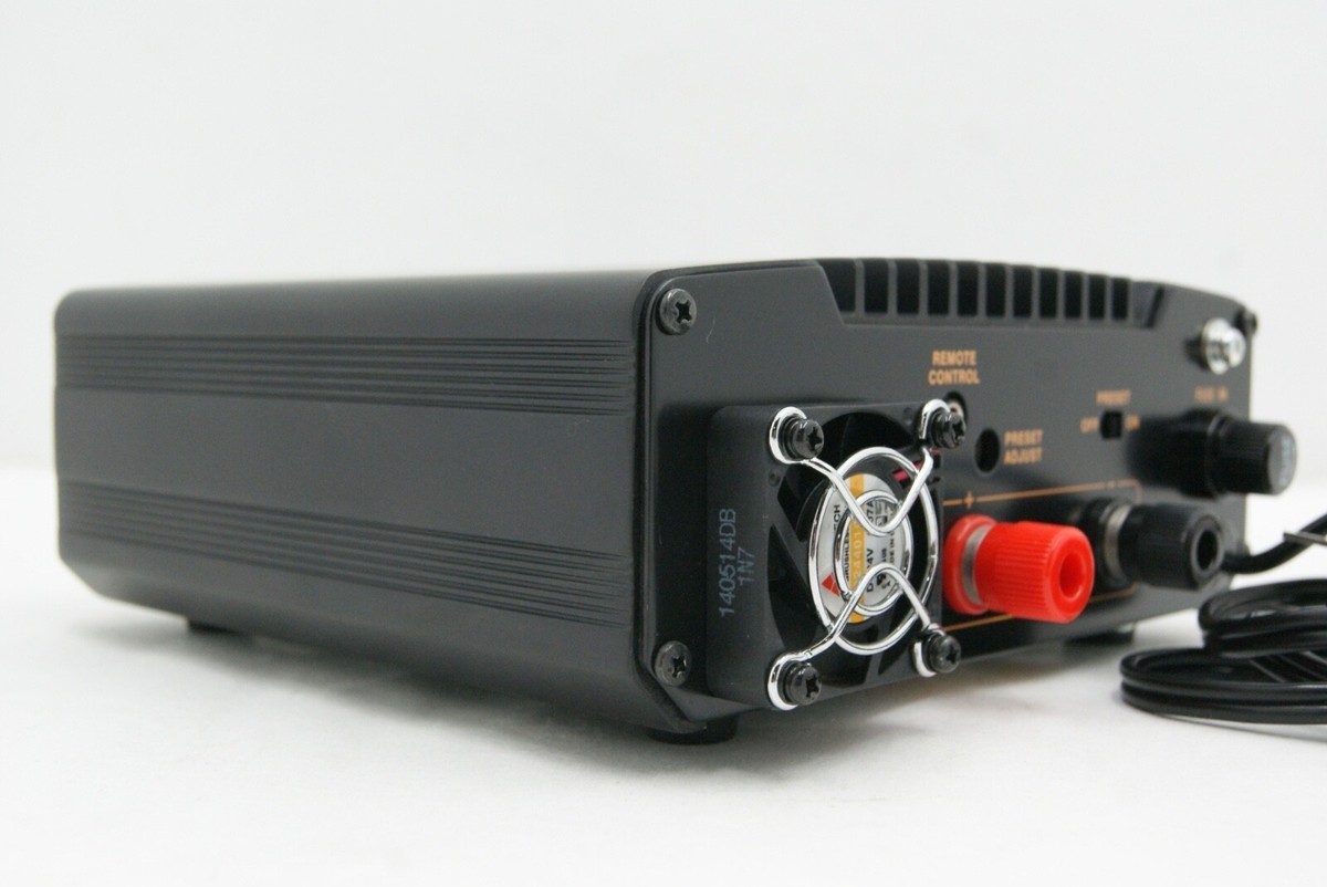 ALINCO DC DM-330MV Stabilized Power Supply 32A Excellent