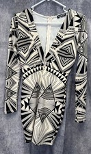 Fashion Nova Size S Body Con Dress Zip Back Black Cream Geometric V Neck Lined 