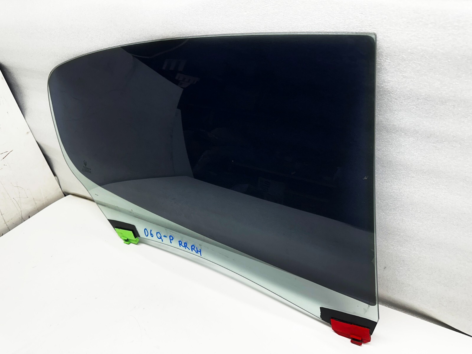 P40440 2003-2012 Maserati Quattroporte M139 Rear Door Window Glass Passenger RH