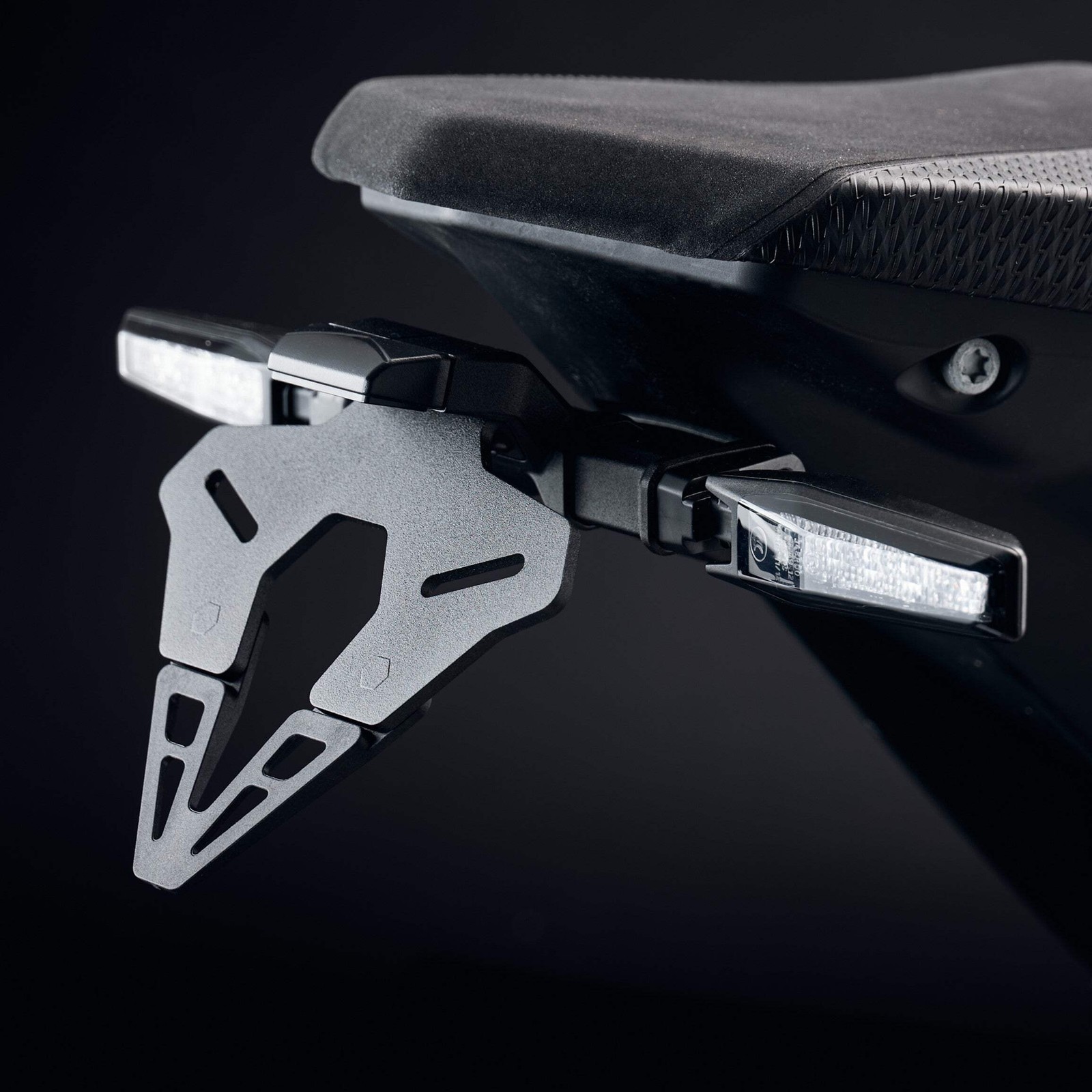 Support de plaque d'immatriculation KTM 1390 Super Duke tail tidy Evotech Performance - 2
