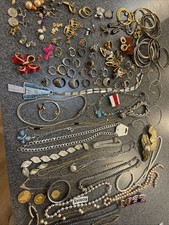 Large Lot Mixed Vintage Costume & Modern Jewelry 100 Plus Pieces Heavy Gp