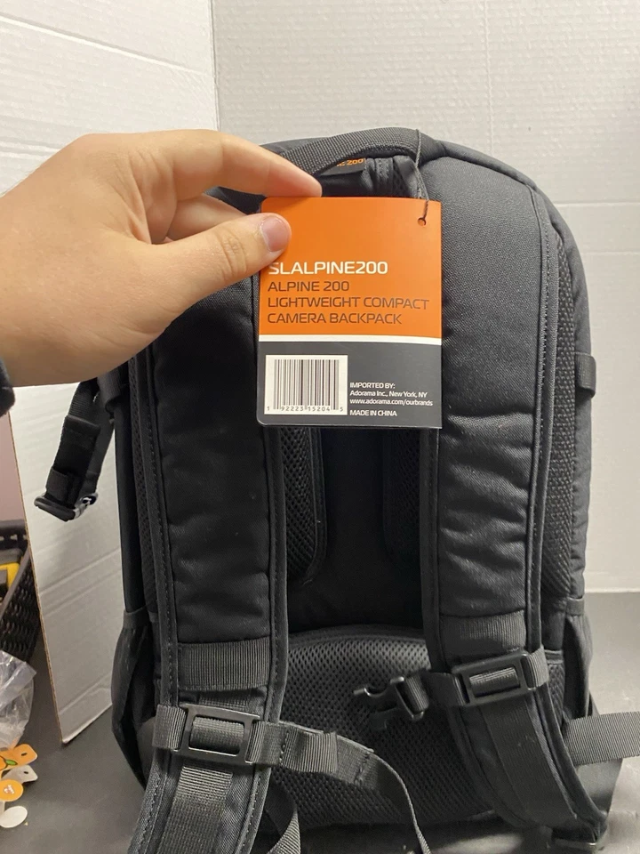 Slinger Alpine 200 Lightweight Compact Camera Backpack - Image 3 of 4