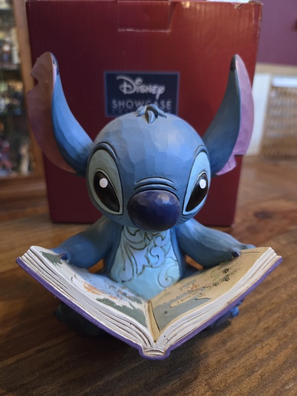 Disney Traditions Jim Shore Stitch 'Finding a Family' 5" Figurine