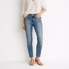 Pilcro  The Letterpress Anthropologie High Rise Skinny Jeans Distressed 27
