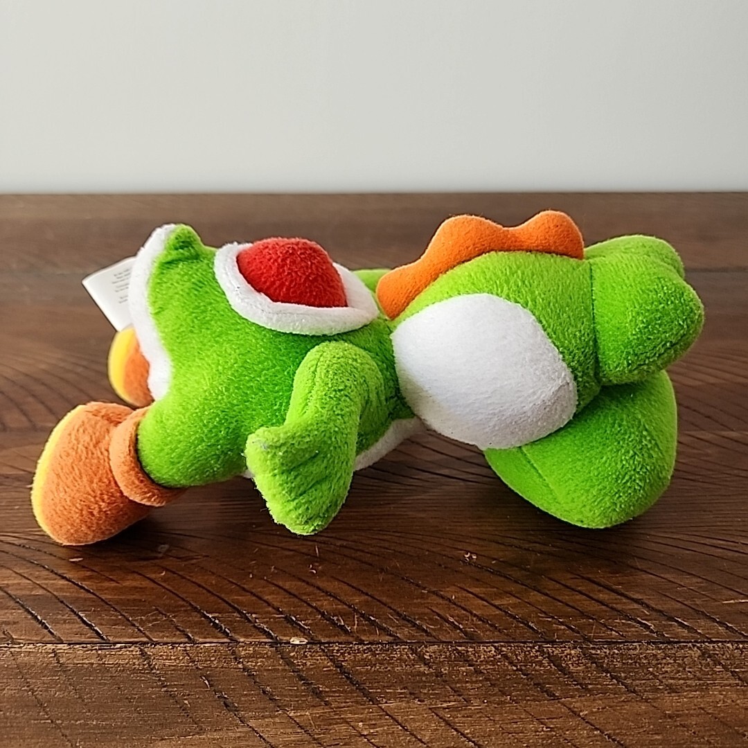 2010 Nintendo Super Mario Bros. Plush Green Yoshi Stuffed
