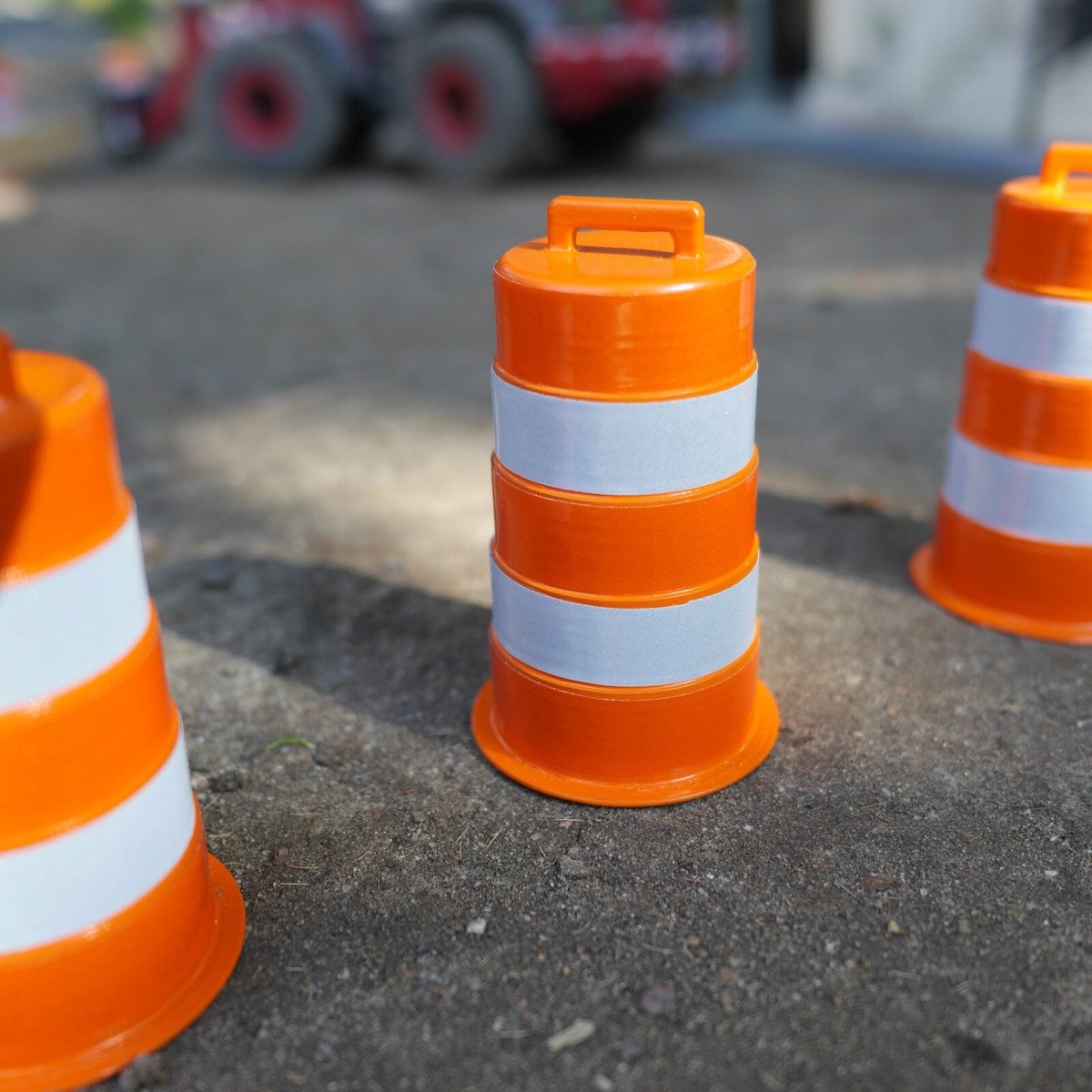 1/14 Miniature reflective traffic barrel drums cones Tamiya Trucks