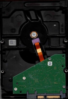 ST4000DM004 P/N: 2CV104-568 F/W: 0001 TK Z970 MAR 2017 Seagate