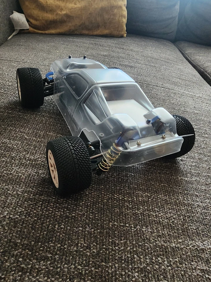Team Associated Rc18 - Image 2 of 4