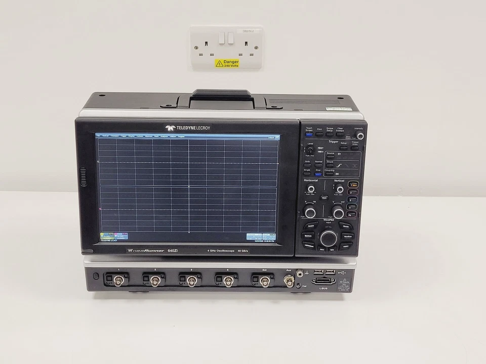 Teledyne Lecroy Wave Runner 640Zi, 4GHz Oscilloscope 40GS w/ PP022-1 & PP022-2 - Image 4 of 4