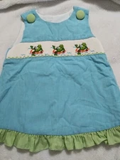 Alennys Size 5 Girls Frogs Smocked ruffle Top green blue checkered Boutique 
