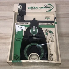 NEW Vintage 19th Hole The Original Green Arrow Electric Putting Cup Model 1901BP