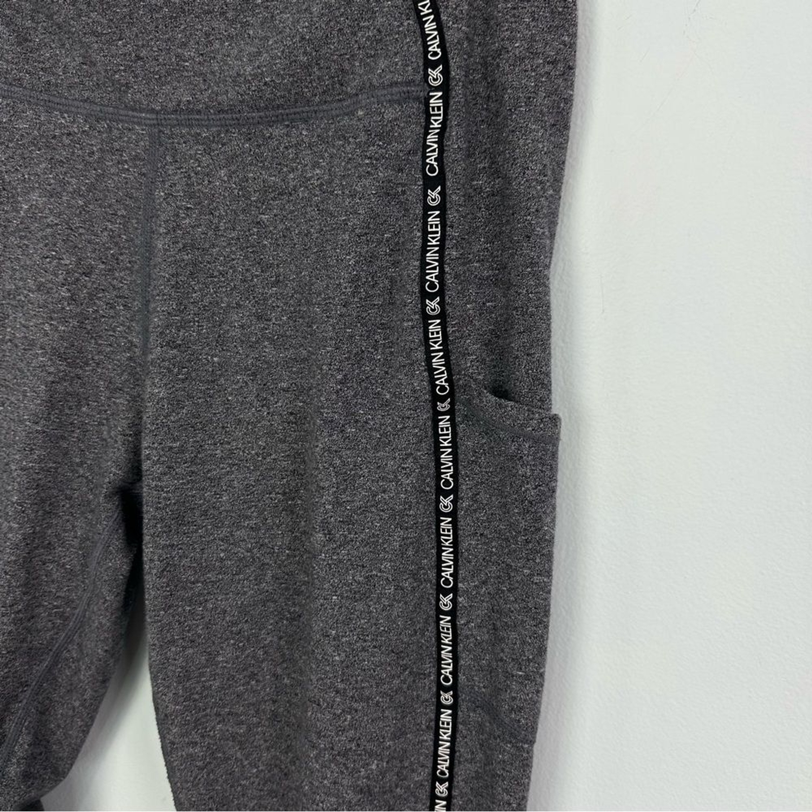 Calvin Klein Performance Stretch Gray Capri Lengt… - image 3