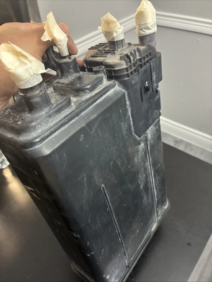 2010-2013 Lexus Gx460, Toyota 4Runner Charcoal Vapor canister 77740-35520 Oem - Image 3 of 3