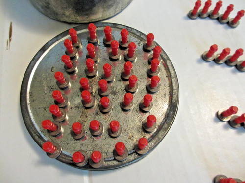 Magnet pieces: .05" red pieces originally to set up marching formations, 1970s - Picture 2 of 6