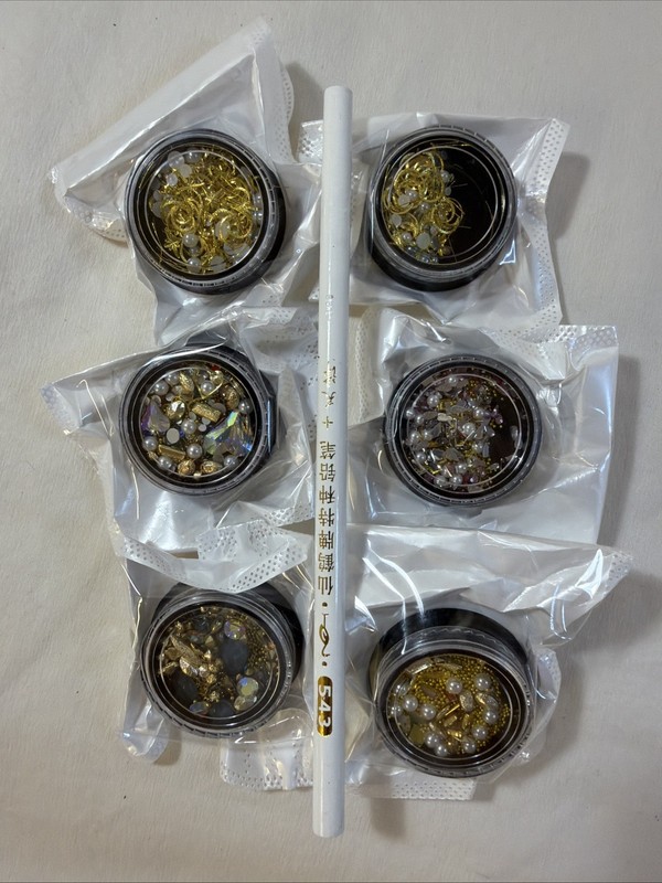 Nail Art Gems Pearls Rhinestones Beads Gold Tone 