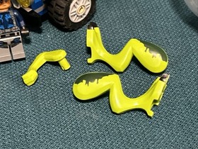 LEGO Jurassic World: Dilophosaurus Ambush (75916) 2 Minifigures Gyrosphere Jeep