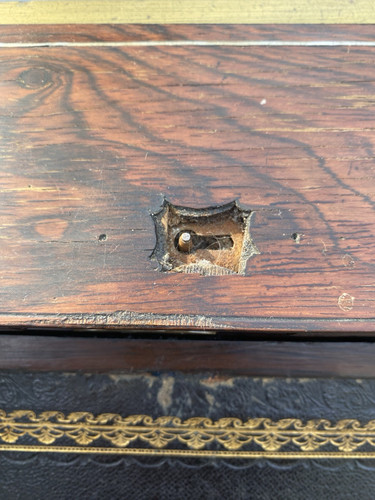 Handsome Antique Writing Slope With Rosewood Veneers - Picture 7 of 24